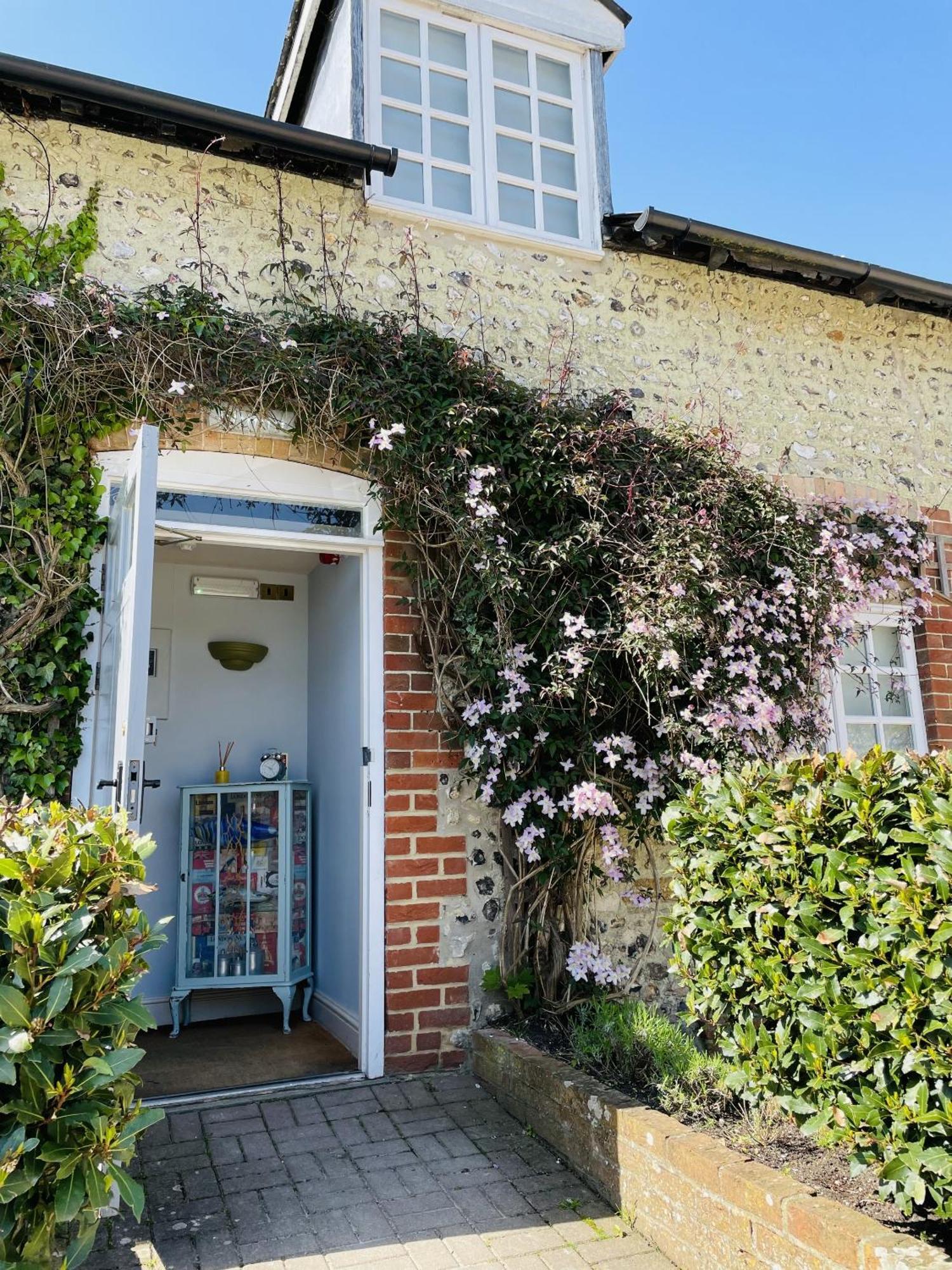 The Greyhound Inn Sydling St Nicholas Εξωτερικό φωτογραφία